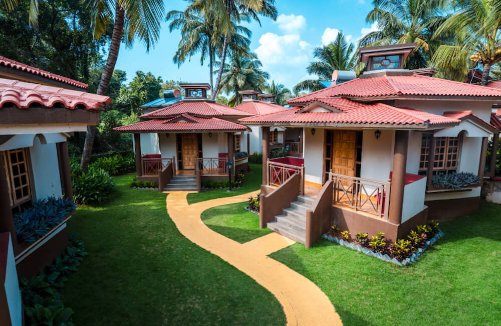 Deluxe Cottages with Garden View 2