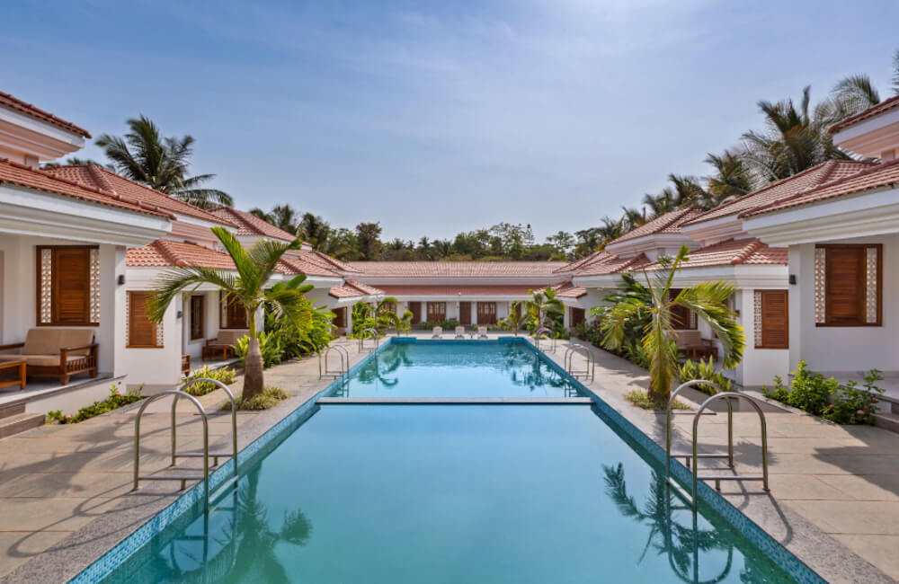 Premium Cottage with Pool View 5